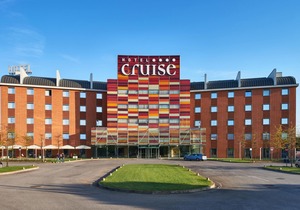 Hotel Cruise