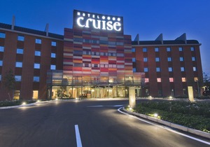 Hotel Cruise