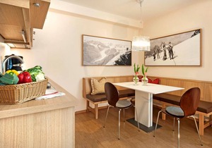 Hotel ∙ Hotel Apartments Neuhaus - INCL. LIFT PASS Apartment, sleeps 4 (approx. 55 m², max. 3 adults 1 child), HB PLUS