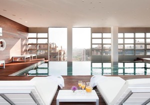 Hotel Reina Petronila