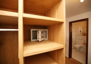 Hotel ∙ Single room, shower and bath, toilet, standard