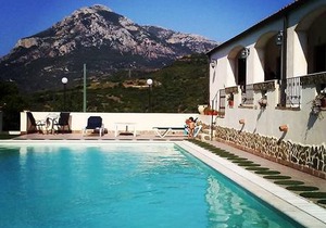 Hotel Valle del Cedrino