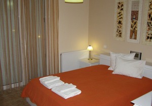 House,1000m from the beach