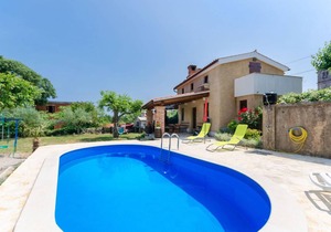 House ∙ 2 bedrooms ∙ 5 guests