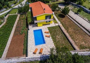 House ∙ 3 bedrooms ∙ 6 guests