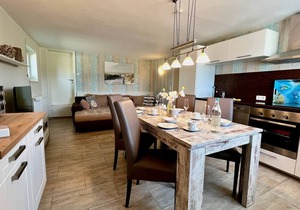 House Holiday- Apartment 5 - Well-kept vacation complex with 5 residential units in a quiet area.