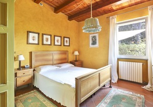 House Orfeo in stunning property with pool on Lucca hills