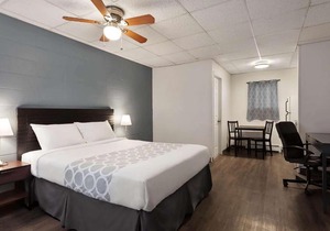 Howard Johnson by Wyndham Grande Prairie