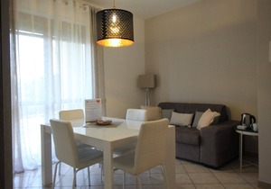 HQ Aparthotel Milano Inn Smart Suites - Comfort Apartment with 2 Bedrooms