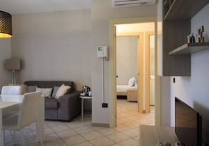 HQ Aparthotel Milano Inn Smart Suites - Comfort Apartment with 2 Bedrooms