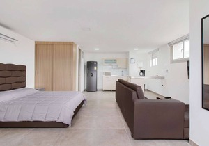 Huge Studio in a brand new building in Parque Poblado AC, Security, Can have guests.
