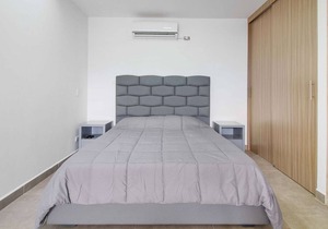 Huge studio in a brand new building 1 block below Parque Poblado.