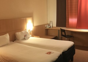ibis Como