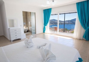 Ideal 6 Bedroom Villa for Large Families/Groups, with Large Infinity Pool & View