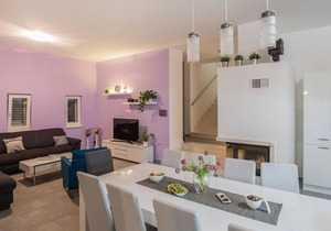 In the beautiful natural surroundings of the island of ?olta, in the village of Grohote, just a few