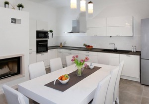 In the beautiful natural surroundings of the island of ?olta, in the village of Grohote, just a few