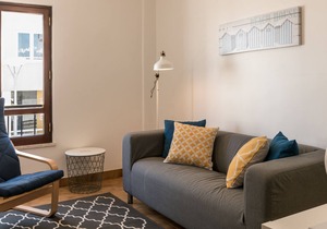 In the center of the village, ideal for young families!