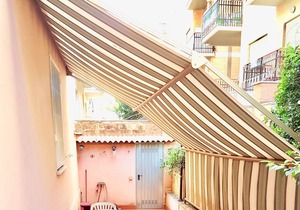 IN THE "HEART" OF NEPTUNE-BEACH, SHOPS, MEDIEVAL VILLAGE, MARINA AND STATION 5 MINUTES ON FOOT. GARDEN