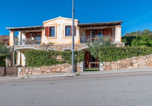 In the heart of Pittulongu and near the beach with Wi-Fi - Villetta Donatello ST