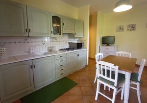 Independent apartment with garden near Rome