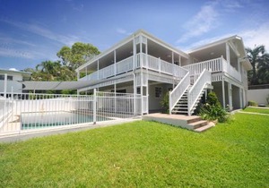 Island Adventure Holiday House
