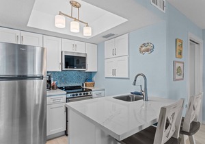 Island Place 102 Perfect Downtown Getaway with Pool!