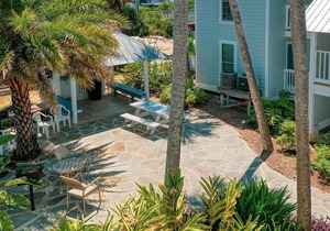 Island Place 102 Perfect Downtown Getaway with Pool!