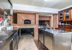 300 m² House ∙ 1 bedroom ∙ 10 guests