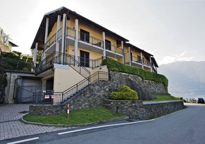 Tastefully furnished apartment in quiet and sunny view