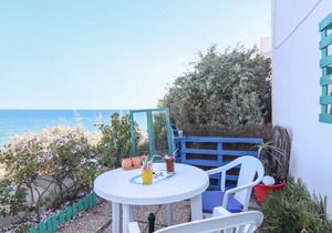 Jardins do Mar Studio Apartment with Sea View, Terrace and Garden; Parking Available