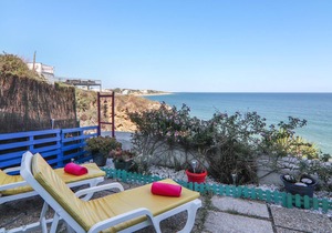 Jardins do Mar Studio Apartment with Sea View, Terrace and Garden; Parking Available
