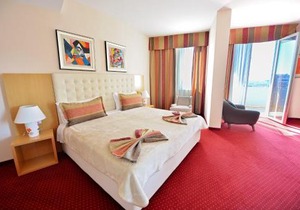 Jolly Hotel