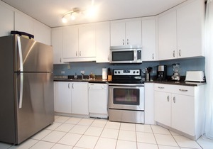 Jun 1-10 avail!! OceanView Cayman Reef 36 Beautiful condo King Bed new 65" TV