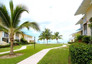 Jun 1-10 avail!! OceanView Cayman Reef 36 Beautiful condo King Bed new 65" TV