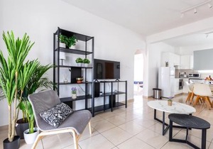 Just renovated beautiful 2 bed apartment in Paphos 5 min drive to the beach