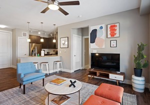 Kasa | Luxurious Amenities + Fast Wifi | Frisco