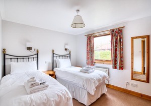 Kingfisher Lodge with sensational loch views