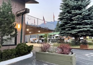 Kitchenette room in beautiful Radium Hot Springs