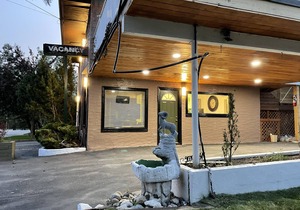 Kitchenette queen room in beautiful Radium Hot Springs