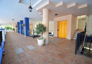 LA Marina 4 50 - Two Bedroom Apartment, Sleeps 5