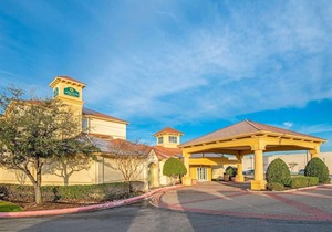 La Quinta by Wyndham Sherman