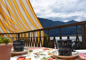La Resilienza, apartment with view, Carate Urio
