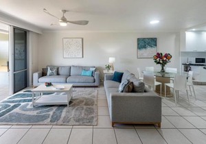 Lagoon Beachfront Lodge 005 on Hamilton Island by HamoRent