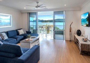 Lagoon Beachfront Lodge 202 on Hamilton Island by HamoRent