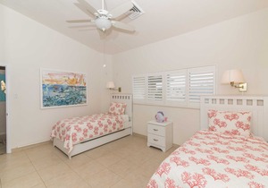 Laguna Del Mar 24, with Deluxe Penthouse on Seven Mile Beach!