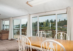 Lake Point Hideaway House