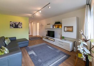 Lake View Apartment