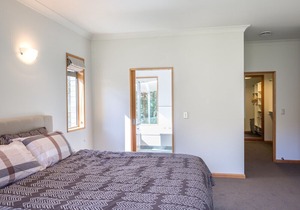 Lakes Retreat - Queenstown Holiday Home, ARROWTOWN