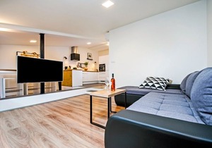 Lakovich Sea view Apartments 1