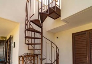 Large apartment by the sea 4
